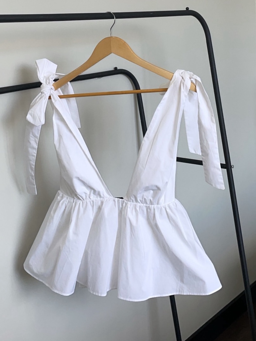 Zara White Tie-Shoulder Peplum Camisole - Picture 2 of 4